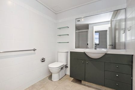 Contemporary And Convenient - Photo 4