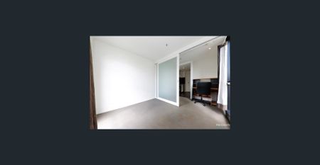 Prime Location! - Photo 3