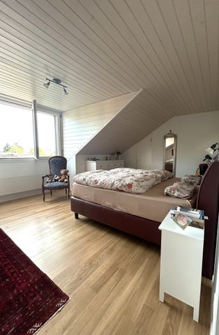 Ruhig und doch zentral - Dachwohnung von bester Qualität - Photo 5