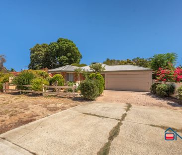 ARMADALE - 4X2 - BEAUTIFULLY KEPT LARGE 740m² BLOCK! - Photo 2