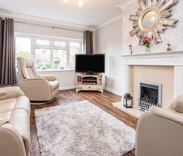 4 bedroom semi-detached house to rent - Photo 2