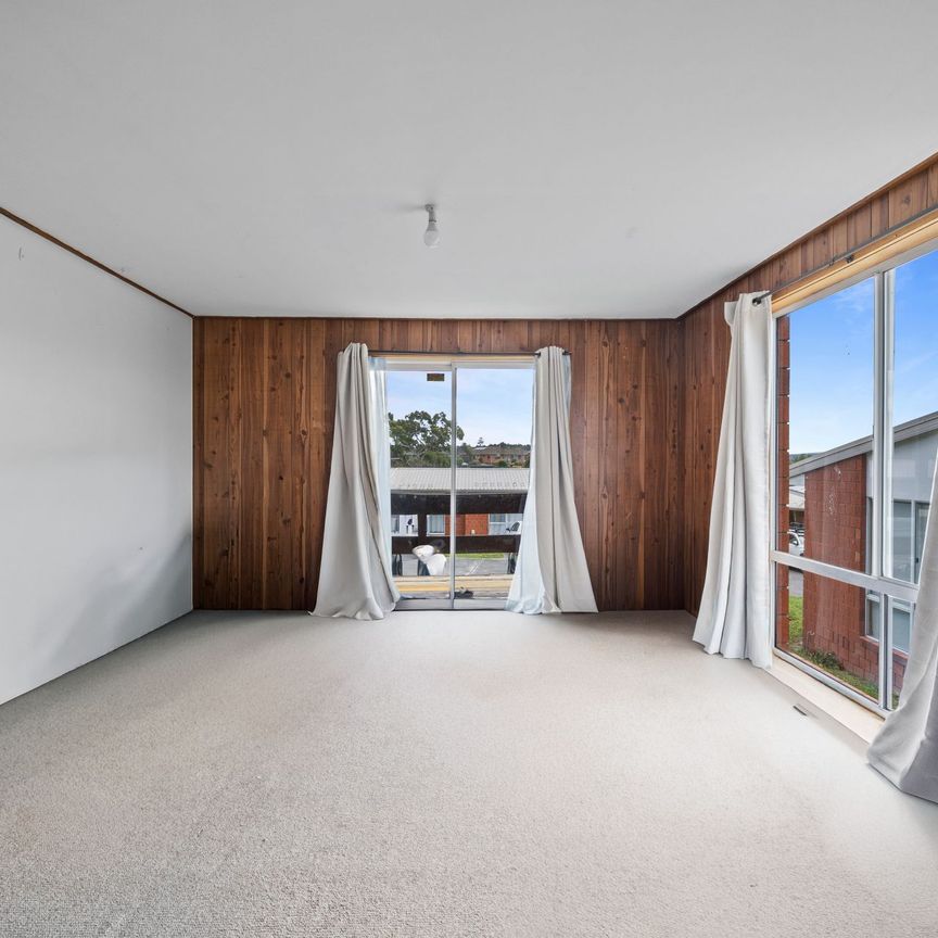 Quiet Two Bedroom Unit - Photo 1