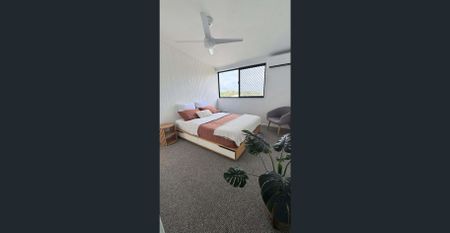 2-Bedroom Townhouse – Walk to CBD & East Shores - Photo 4