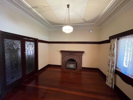 218 Eighth Avenue, Inglewood, WA 6052 - Photo 4