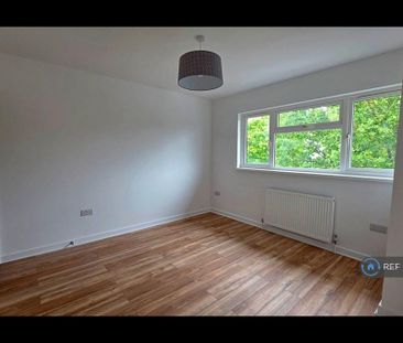 3 bedroom maisonette to rent - Photo 3