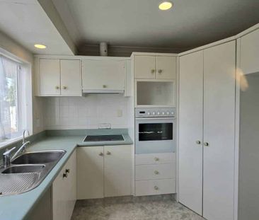 Sunny Family Home in the Heart of Cherrywood - Photo 3