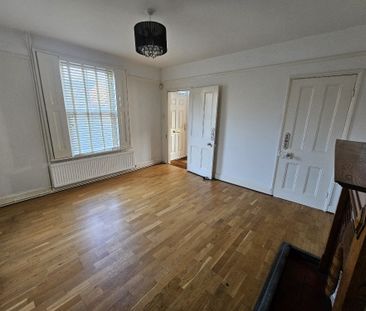 London Road - Photo 4