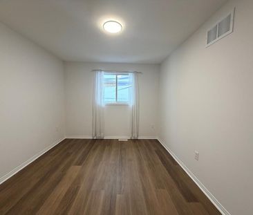 For Lease - 31 Seline Crescent Unit# Upper, Barrie, Ontario - Photo 2