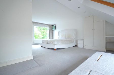 6 bedroom semi-detached house to rent - Photo 3