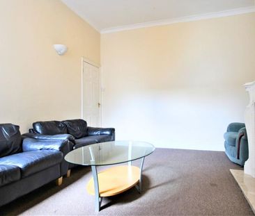 2 bedroom ground floor flat to rent - Photo 1