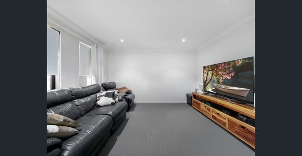 Timeless Family Living in a Prime Location - Photo 1