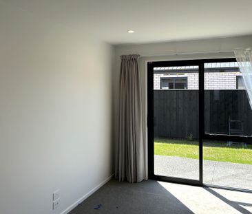 New 4 Bedroom Home - Photo 3