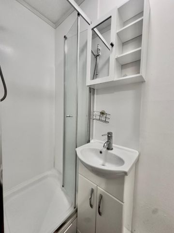 Studio to rent - Photo 5