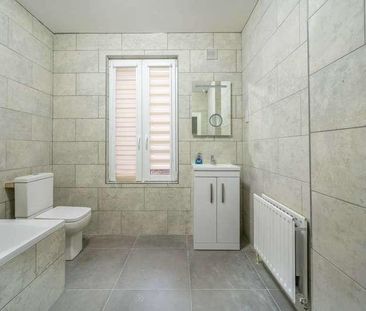 Chingford Road, Walthamstow, E17 - Photo 3