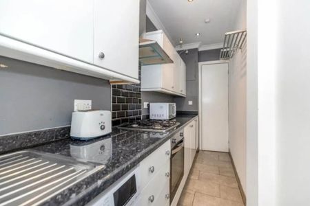 Price £1,095 pcm - Available Now - Unfurnished - Photo 5