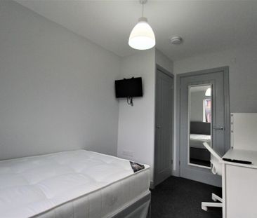 122 Heeley Road - Photo 2