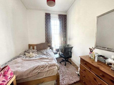 6 bedroom house to rent - Photo 3