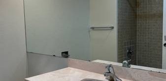 LARGE!!!!! STUDIO UNIT -CHARMING UNIT *MINUTES FROM METROTOWN - Photo 2