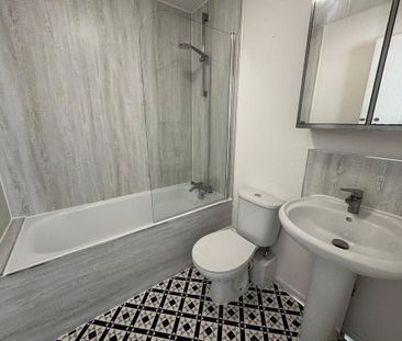 3 bedroom end of terrace house to rent - Photo 6