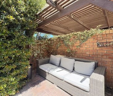 WHISPER QUIET TWO BEDROOM VILLA - Photo 4