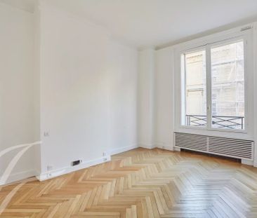 Appartement à louer Paris 8Ème - Champs-Élysées, Paris Rive Droite,... - Photo 2