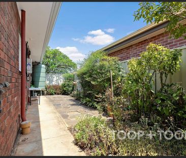 TORRENS PARK UNIT - Photo 2