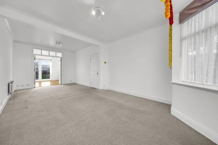 3 bedroom semi-detached house to rent - Photo 4