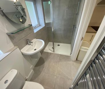 4 bedroom terraced house to rent - Photo 2