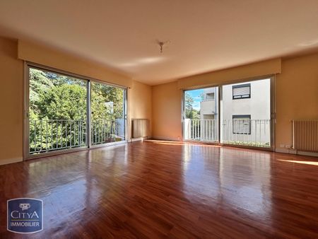 Location Appartement 3 pièces 89m² NIORT 79000 - Photo 2