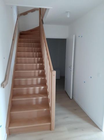 location Appartement T4 DE 78.82m² À LENS - Photo 4