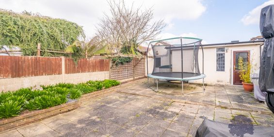 Commonside East, Mitcham, CR4 - Photo 3