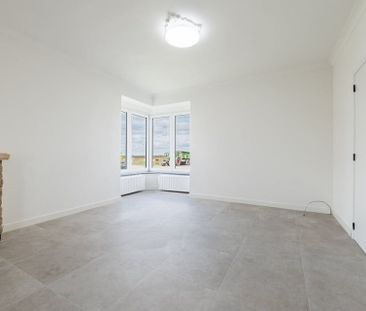 GERENOVEERDE GEZINSWONING MET 3 SLKS IN SINT-TRUIDEN - Photo 3