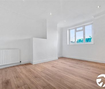 2 bedroom maisonette to rent - Photo 3