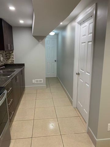 For Lease - 353 Lansdowne Avenue Unit# Bsmt, Toronto, Ontario - Photo 3