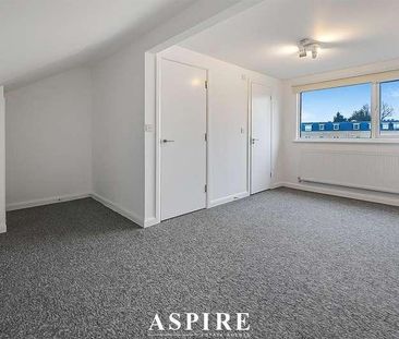 High Road, Benfleet, SS7 - Photo 5