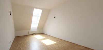 SONNIGE-2-ZIMMER-WOHNUNG-IM-10-BEZIRK! - Foto 2