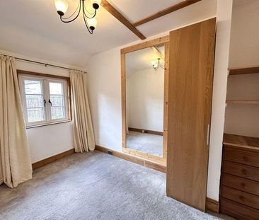 2 bedroom terraced house to rent - Photo 2