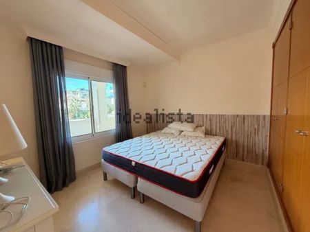 Alquiler de piso en Urbanizacion Nueva Andalucia k, 21 a - Photo 2