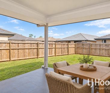 Modern Family Home - Additional Lounge - Great Sized Yard! - Photo 5