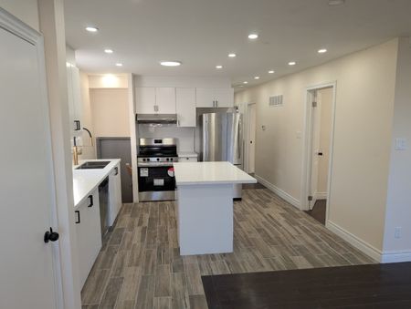 For Lease - 78 PORTSDOWN Road, Toronto, Ontario - Photo 5