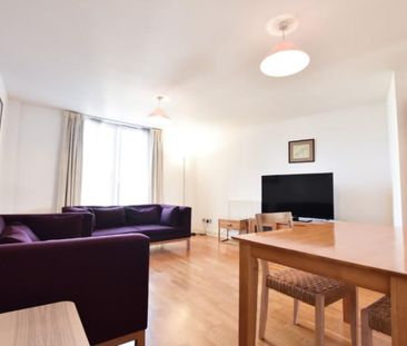 Alberts Court, 2 Palgrave Gardens, Regent's Park, London, NW1 - Photo 1