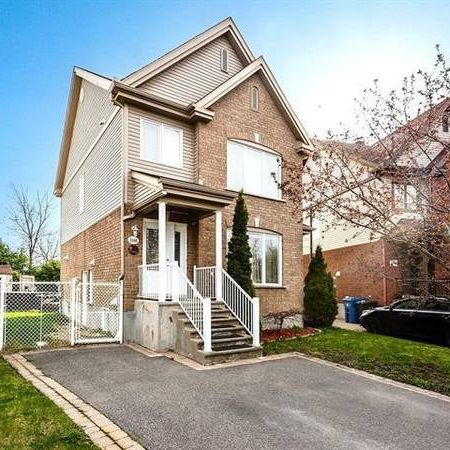 Large 4-bedroom House in Longueuil - Photo 4