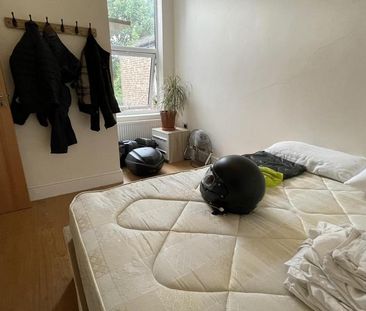 3 bedroom apartment to rent - Photo 5