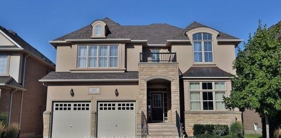 Detached Home For Lease | W8137762 - Photo 2