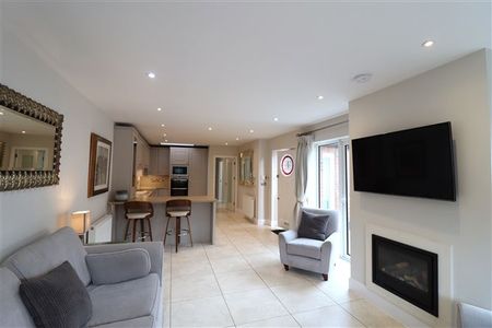 Detached Bungalow, Shrewsbury, Ballsbridge, Dublin 4 - Photo 3