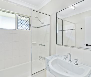 Low Maintenance Home in Stunning Redlynch - Photo 2