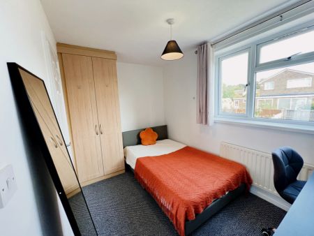 room 4 - Photo 4