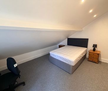 6 bedroom house - Photo 4