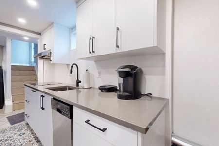 For Lease - 12 Daleside Crescent, Toronto, Ontario - Photo 2