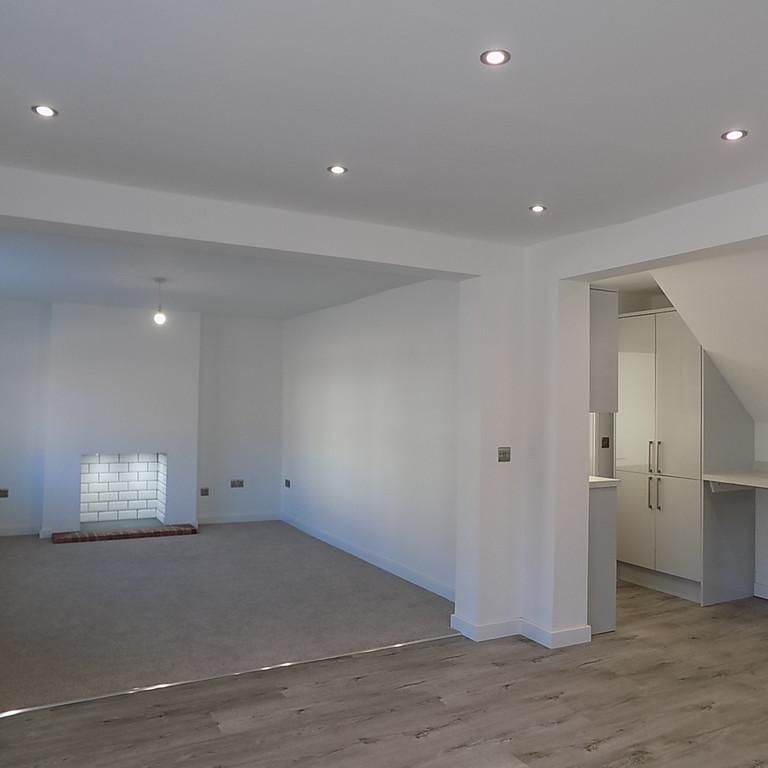 3 bedroom semi-detached house to rent - Photo 1